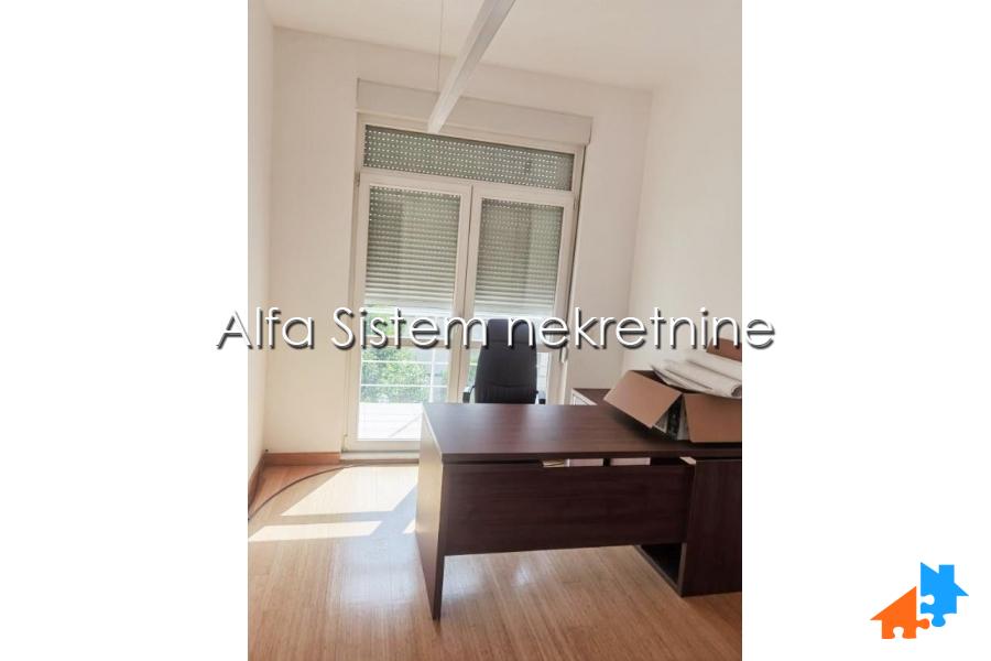 Izdavanje: Poslovni prostor 150 m², Savski venac – Beograd