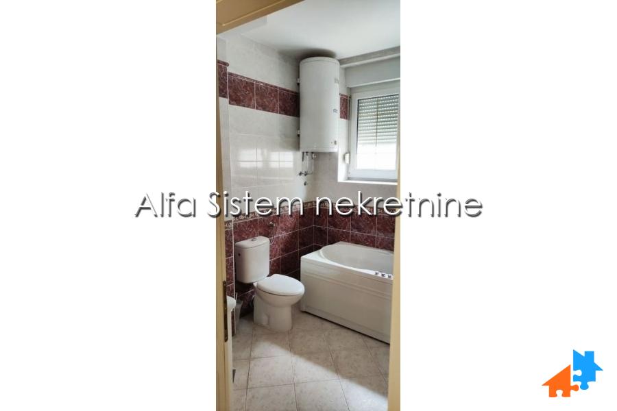 Izdavanje: Četvorosoban stan 147 m², Voždovac – Beograd