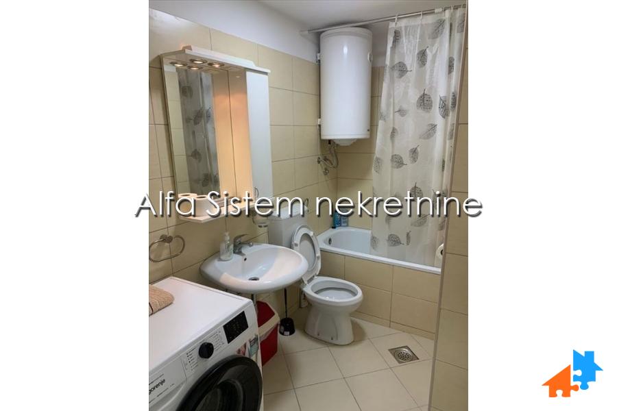 Izdavanje: Četvorosoban stan 95 m², Voždovac – Beograd