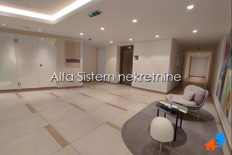 Izdavanje: Dvosoban stan 60 m², Savski venac – Beograd