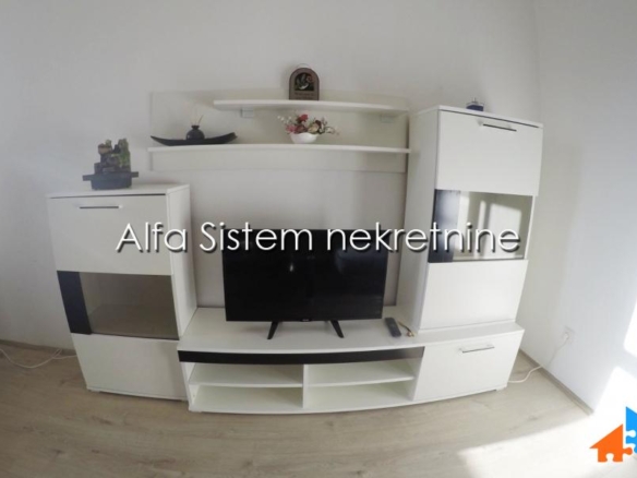 Izdavanje: Dvoiposoban stan 70 m², Savski venac – Beograd