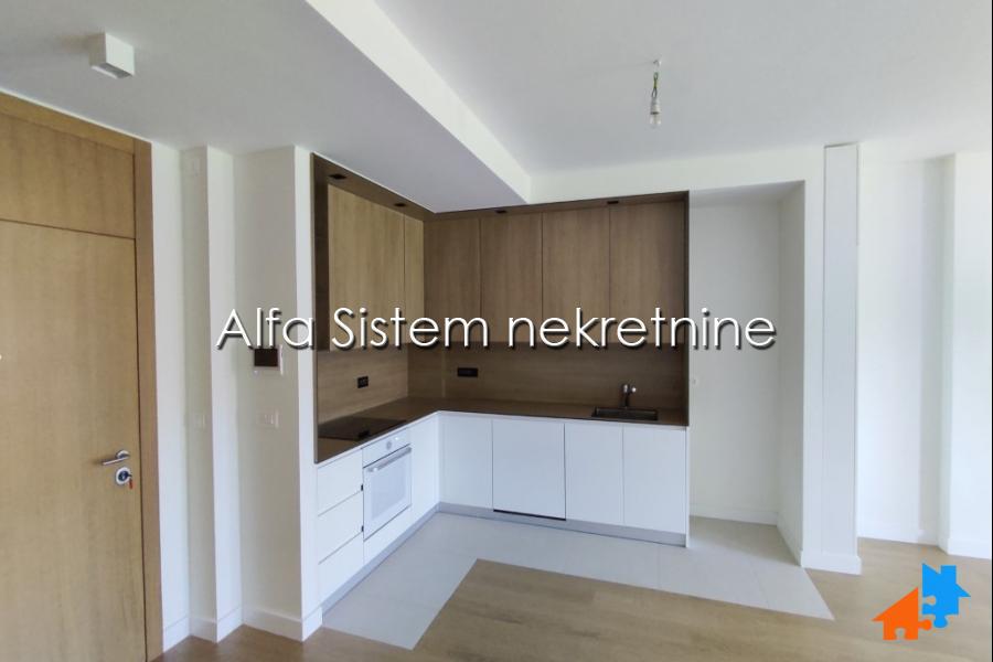 Izdavanje: Dvosoban stan 60 m², Savski venac – Beograd