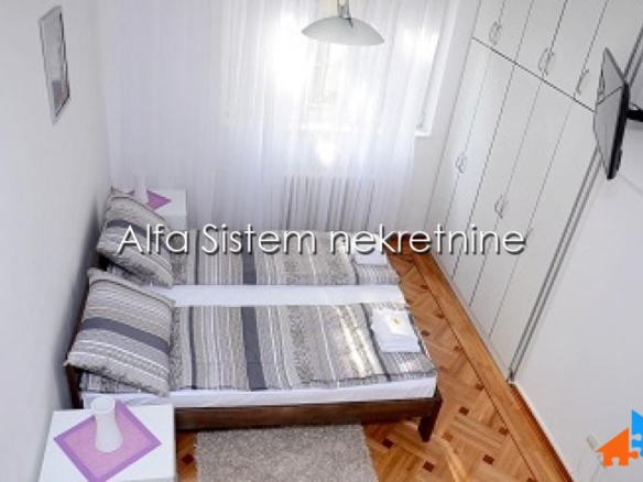 Izdavanje: Trosoban stan 80 m², Stari grad – Beograd