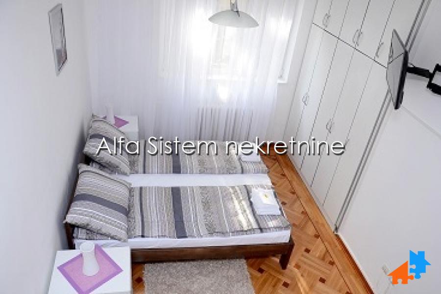 Izdavanje: Trosoban stan 80 m², Stari grad – Beograd