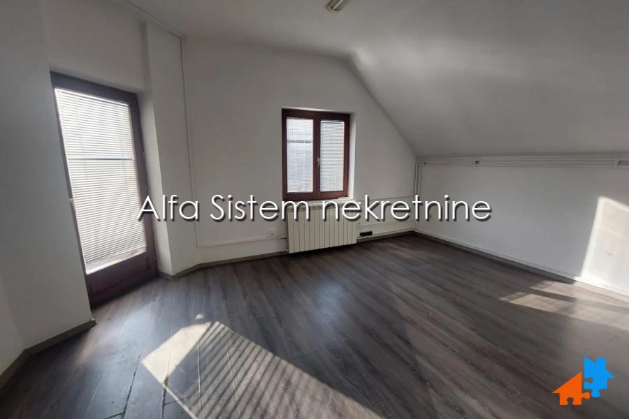 Izdavanje: Poslovni prostor 220 m², Zemun – Beograd