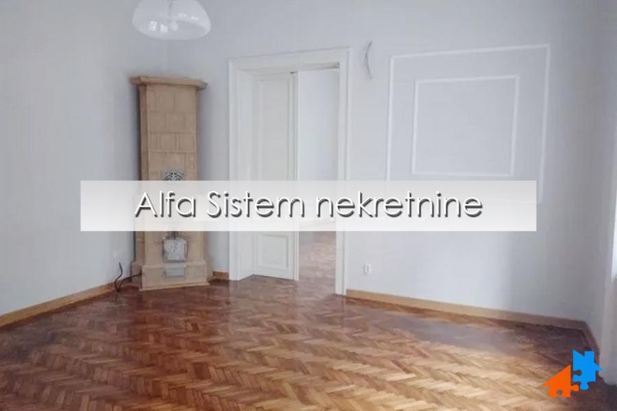 Izdavanje: Četvorosoban stan 120 m², Stari grad – Beograd