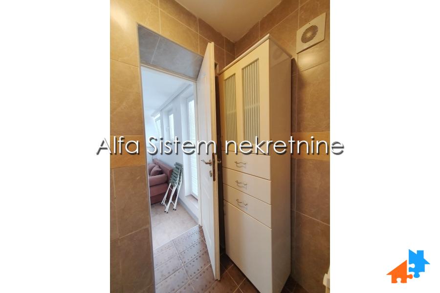 Izdavanje: Garsonjera 20 m², Zvezdara – Beograd