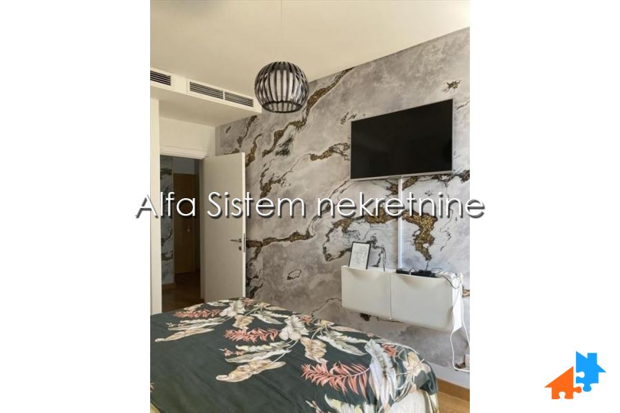 Izdavanje: Dvosoban stan 63 m², Savski venac – Beograd