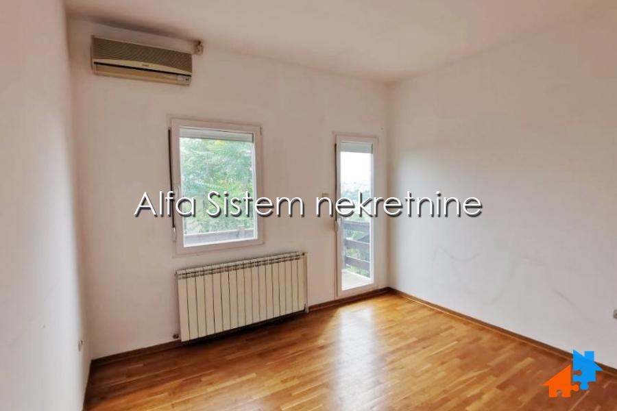Izdavanje: Kuća 400 m², Savski venac – Beograd
