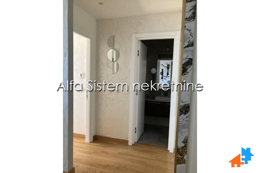 Izdavanje: Dvosoban stan 63 m², Savski venac – Beograd