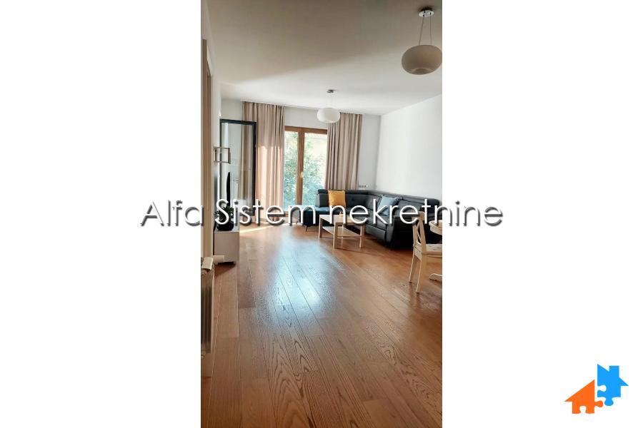 Izdavanje: Dvosoban stan 55 m², Savski venac – Beograd