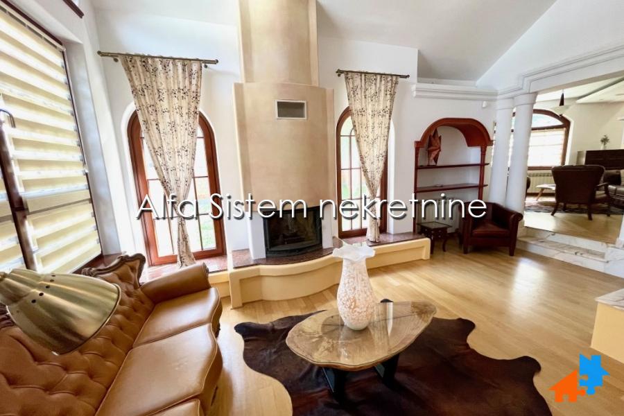Izdavanje: Kuća 250 m², Voždovac – Beograd