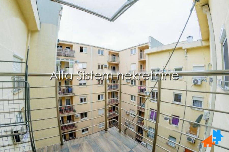 Izdavanje: Četvorosoban stan 100 m², Voždovac – Beograd