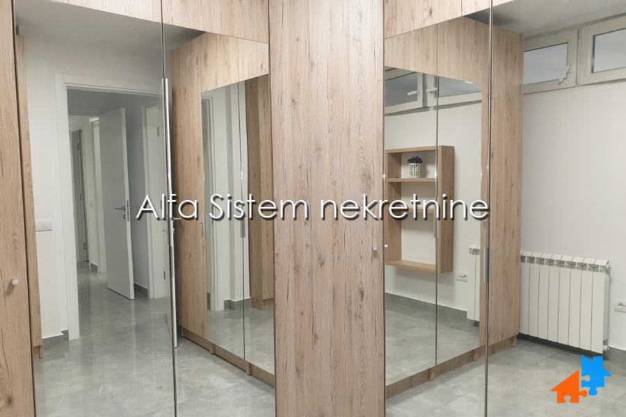 Izdavanje: Trosoban stan 100 m², Novi Beograd – Beograd