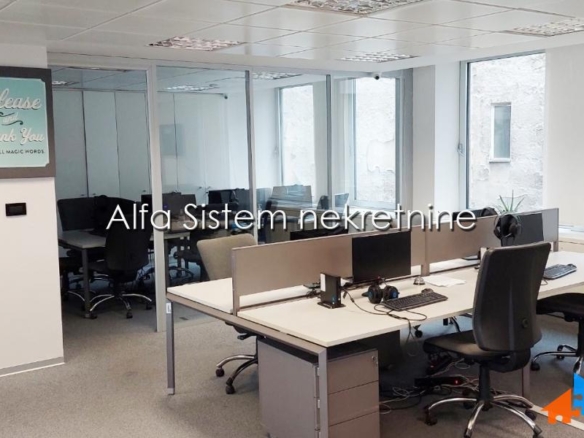 Izdavanje: Poslovni prostor 300 m², Stari grad – Beograd