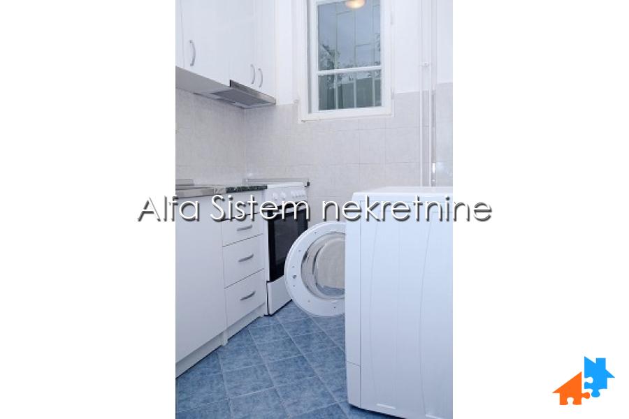 Izdavanje: Trosoban stan 80 m², Stari grad – Beograd