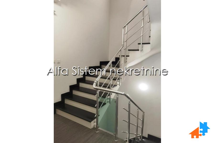 Izdavanje: Poslovni prostor 150 m², Savski venac – Beograd