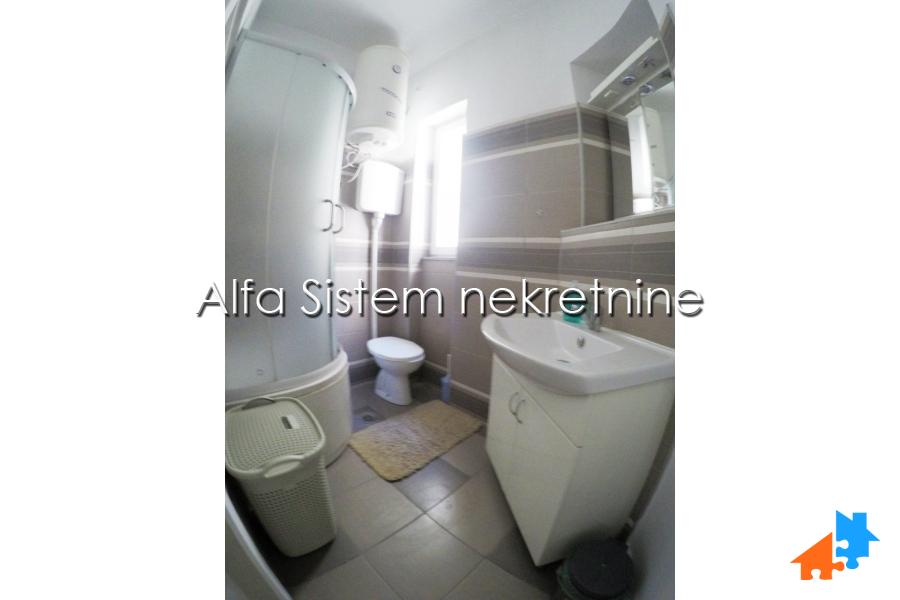 Izdavanje: Dvoiposoban stan 70 m², Savski venac – Beograd
