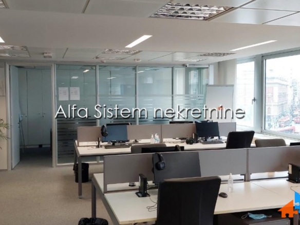 Izdavanje: Poslovni prostor 300 m², Stari grad – Beograd
