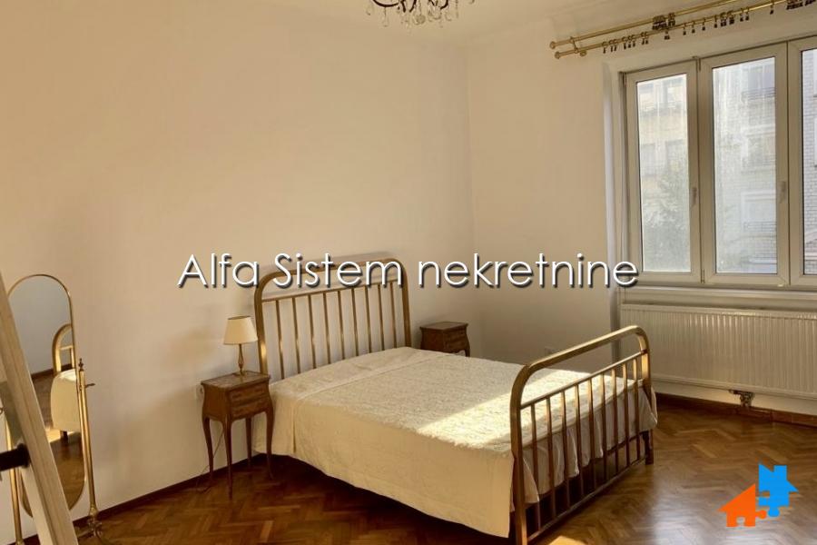 Izdavanje: Četvorosoban stan 133 m², Stari grad – Beograd