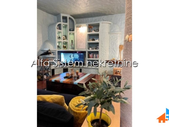 Izdavanje: Kuća 360 m², Voždovac – Beograd