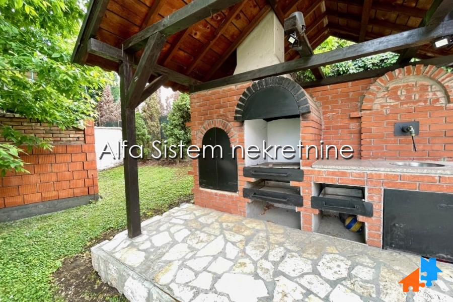 Izdavanje: Kuća 250 m², Voždovac – Beograd