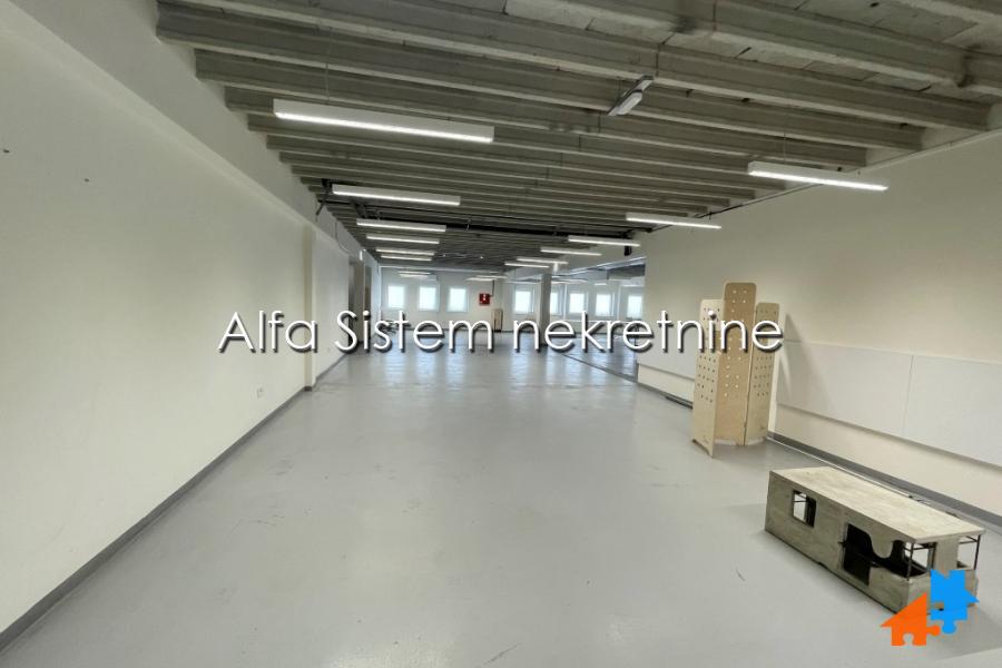 Izdavanje: Poslovni prostor 2000 m², Voždovac – Beograd
