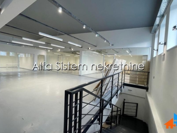 Izdavanje: Poslovni prostor 2000 m², Voždovac – Beograd