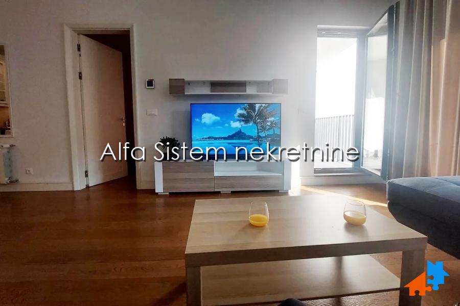 Izdavanje: Dvosoban stan 55 m², Savski venac – Beograd