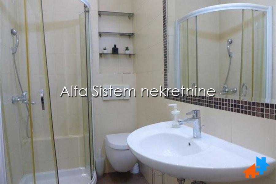 Izdavanje: Kuća 400 m², Banovo brdo – Beograd