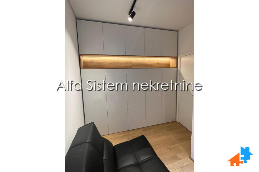 Izdavanje: Trosoban stan 85 m², Vračar – Beograd