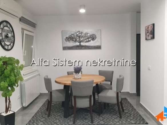 Izdavanje: Trosoban stan 100 m², Novi Beograd – Beograd
