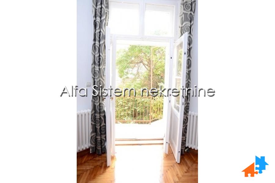 Izdavanje: Trosoban stan 80 m², Stari grad – Beograd