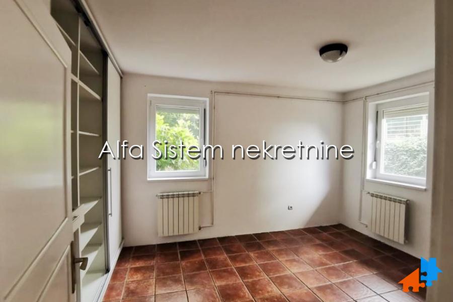 Izdavanje: Kuća 400 m², Savski venac – Beograd
