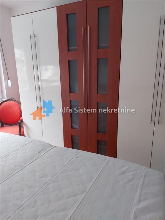 Izdavanje: Dvosoban stan 65 m², Vračar – Beograd