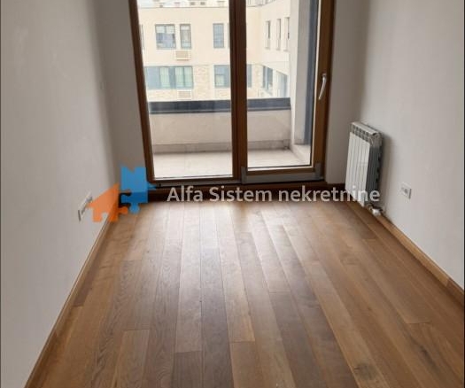 Izdavanje: Četvorosoban stan 106 m², Novi Beograd – Beograd