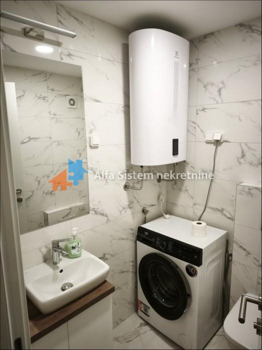 Izdavanje: Trosoban stan 72 m², Zemun – Beograd