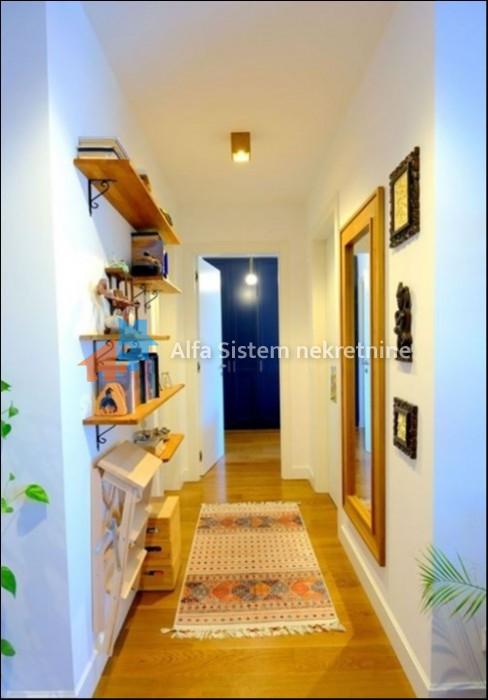 Izdavanje: Dvoiposoban stan 73 m², Voždovac – Beograd