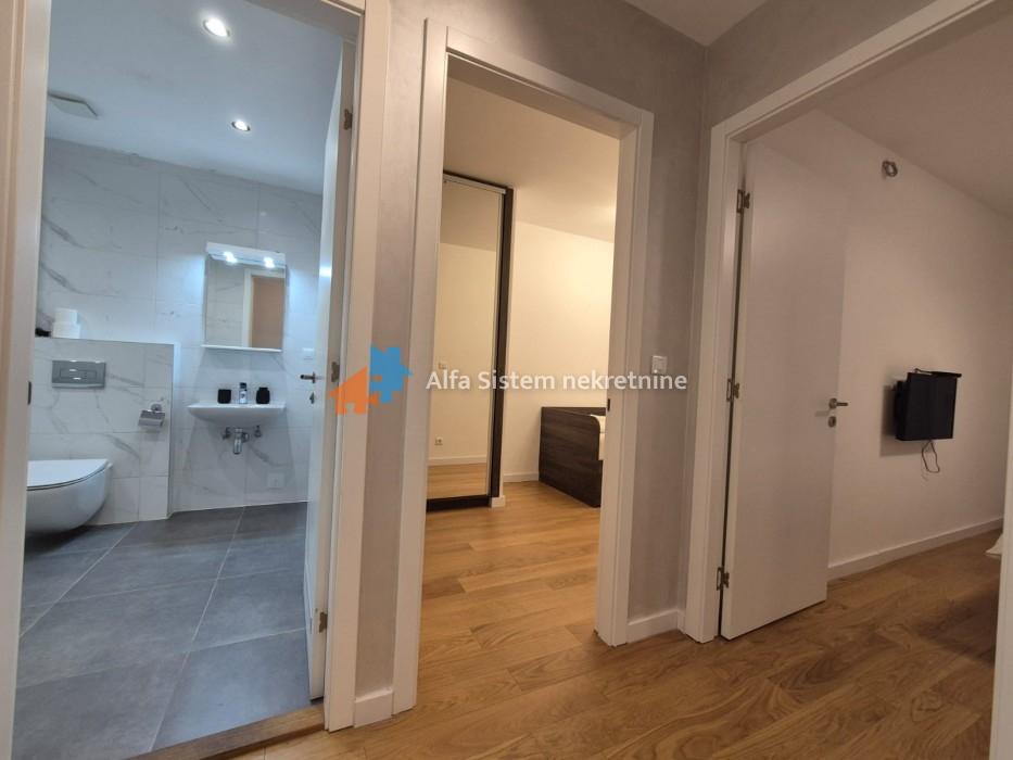 Izdavanje: Trosoban stan 95 m², Voždovac – Beograd