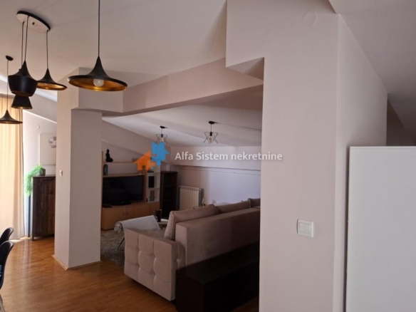 Izdavanje: Dvosoban stan 70 m², Voždovac – Beograd
