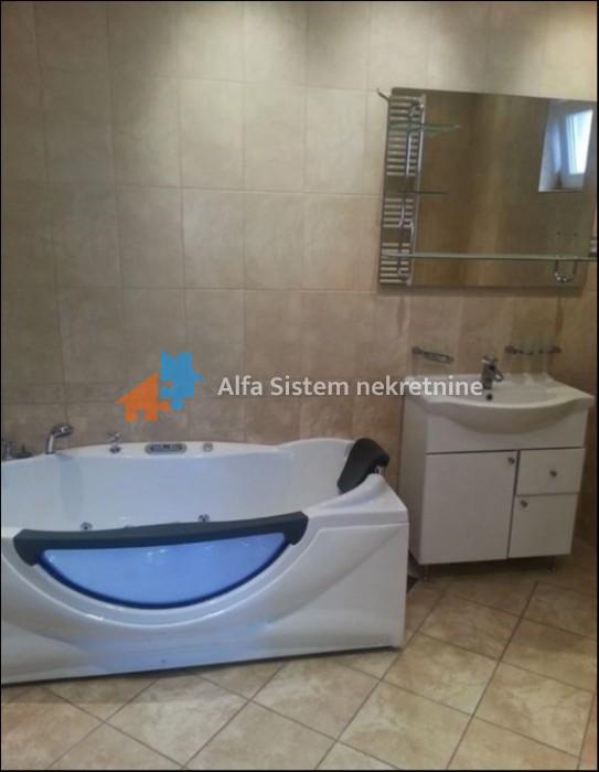 Izdavanje: Kuća 170 m², Savski venac – Beograd
