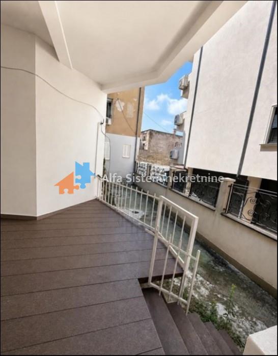 Izdavanje: Dvosoban stan 86 m², Stari grad – Beograd