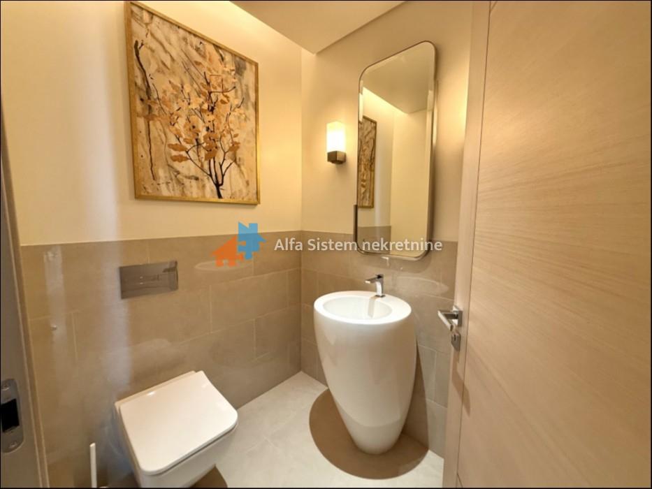 Izdavanje: Trosoban stan 98 m², Beograd na vodi – Beograd
