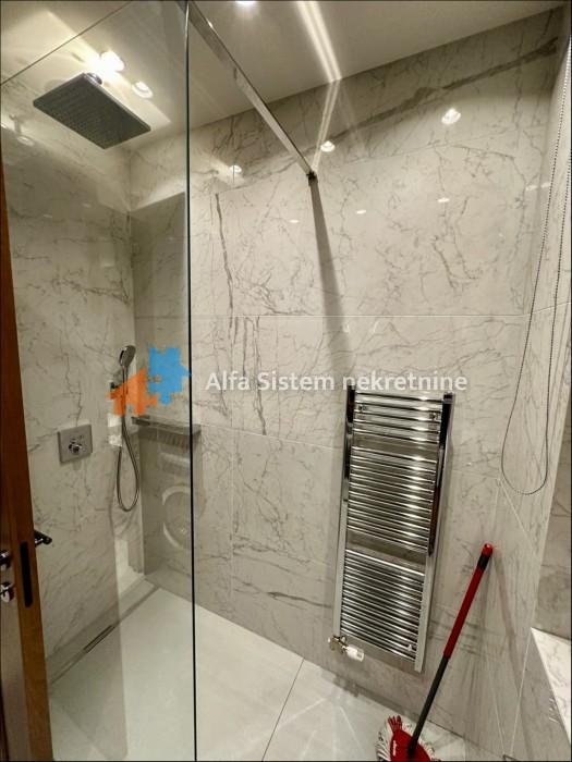 Izdavanje: Petosoban stan 350 m², Vračar – Beograd