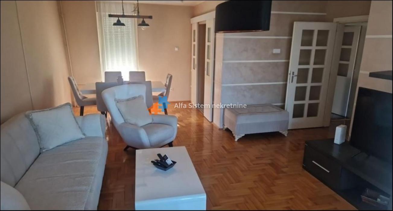 Izdavanje: Četvorosoban stan 100 m², Zvezdara – Beograd Izdavanje: Četvorosoban stan 100 m², Zvezdara – Beograd