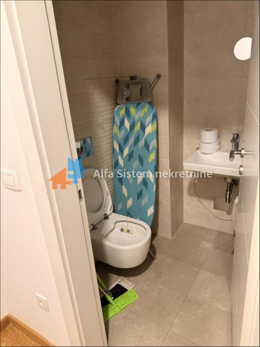 Izdavanje: Četvorosoban stan 106 m², Novi Beograd – Beograd