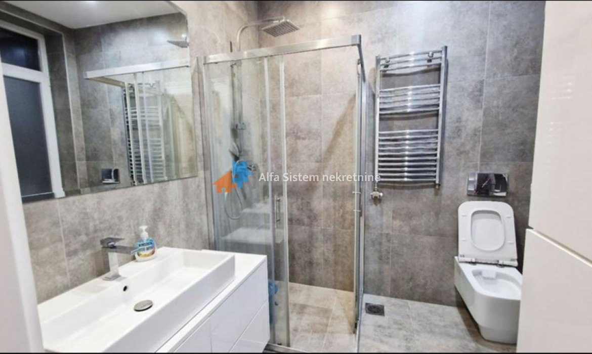 Izdavanje: Poslovni prostor 130 m², Vračar – Beograd