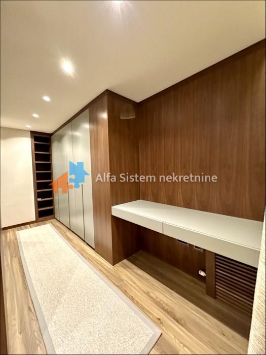 Izdavanje: Petosoban stan 350 m², Vračar – Beograd