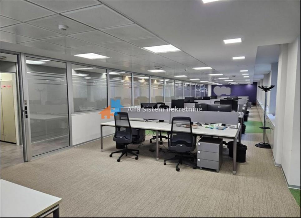 Izdavanje: Poslovni prostor 300 m², Stari grad – Beograd