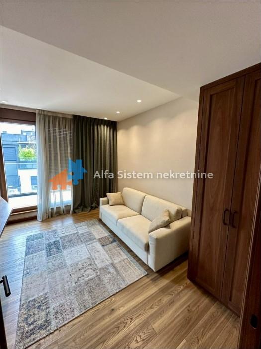 Izdavanje: Petosoban stan 350 m², Vračar – Beograd